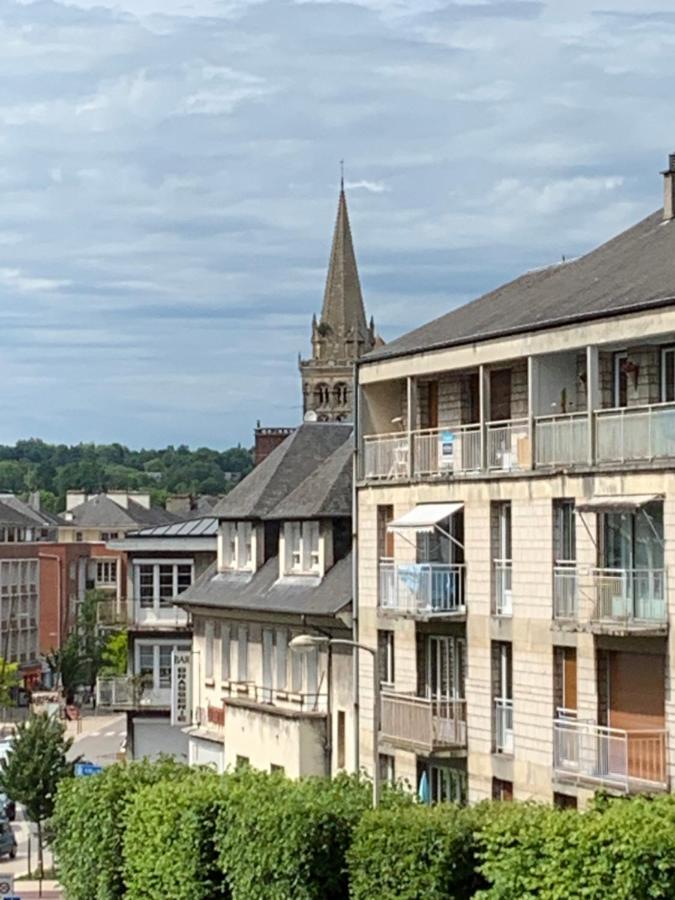 Ferienwohnung Au Coeur De Lisieux 83 M2 Et Vue Sur La Basilique Exterior foto